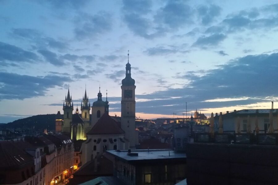 Prague: Historic City Center Bus Tour with Top Sights - Josefov (Jewish Quarter) Views: Synagogues Without the Long Detour