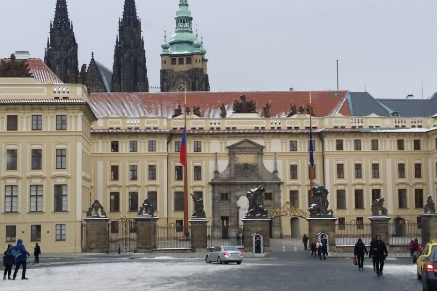 Prague: Historic City Center Bus Tour with Top Sights - St. Agnes Monastery, New Town Landmarks, and Vltava Bridges