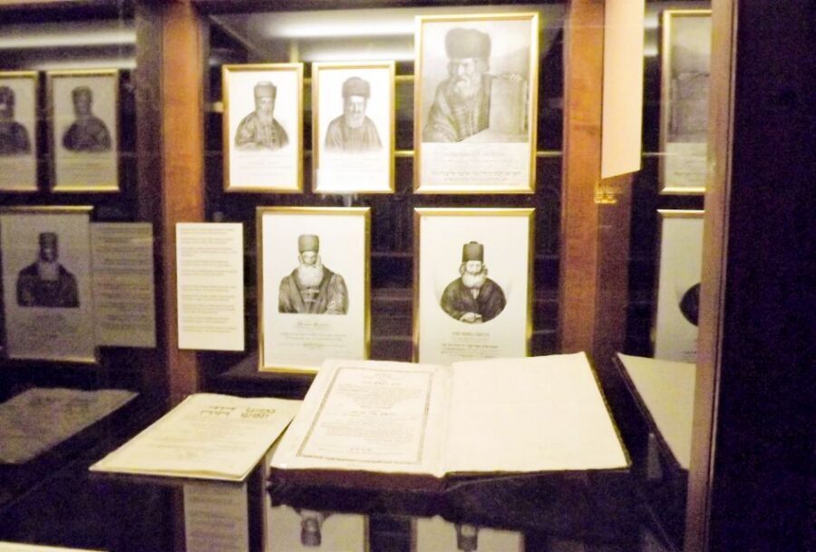 Prague: Jewish Quarter Ticket with optional Audio Guide - The 20-Minute English Orientation That Saves You from Guesswork