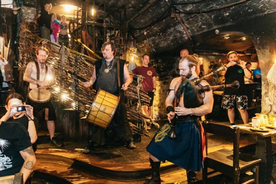 Prague: Medieval Dinner with Unlimited Drinks - FAQ