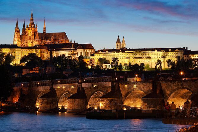 Prague Night Tour and River Vltava Dinner Cruise - Buffet Dinner With Music: What You’re Really Paying For