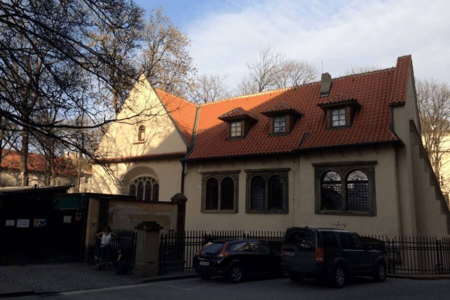 Prague: Old Town and Jewish Quarter Guided Tour in German - Price and value: is $29 a fair deal?