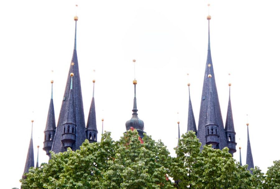 Prague: Old Town and Jewish Quarter Guided Walking Tour - Key things that make this tour worth your time