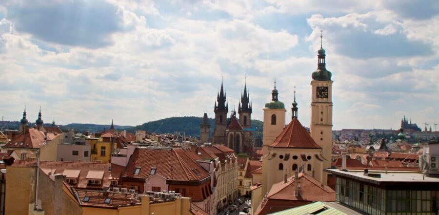 Prague: Old Town and Jewish Quarter Guided Walking Tour - Price and value: is $22 really enough?
