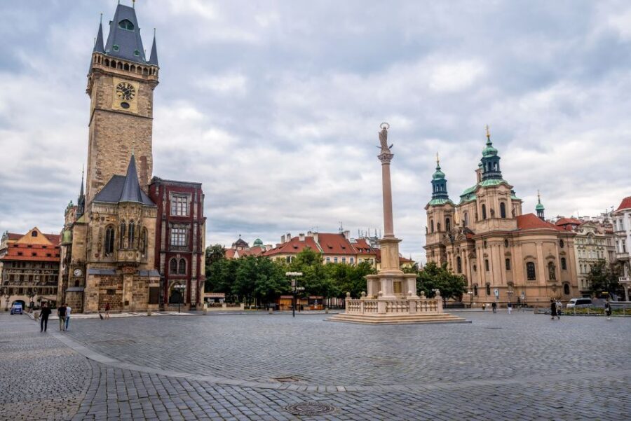 Prague: Old Town and Jewish Quarter Guided Walking Tour - Who should book this tour (and who might skip it)