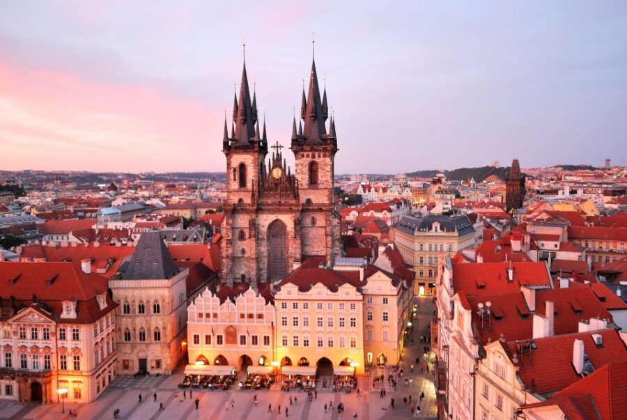 Prague: Old Town and Jewish Quarter Tour - Old Town Square and the Astronomical Clock moment