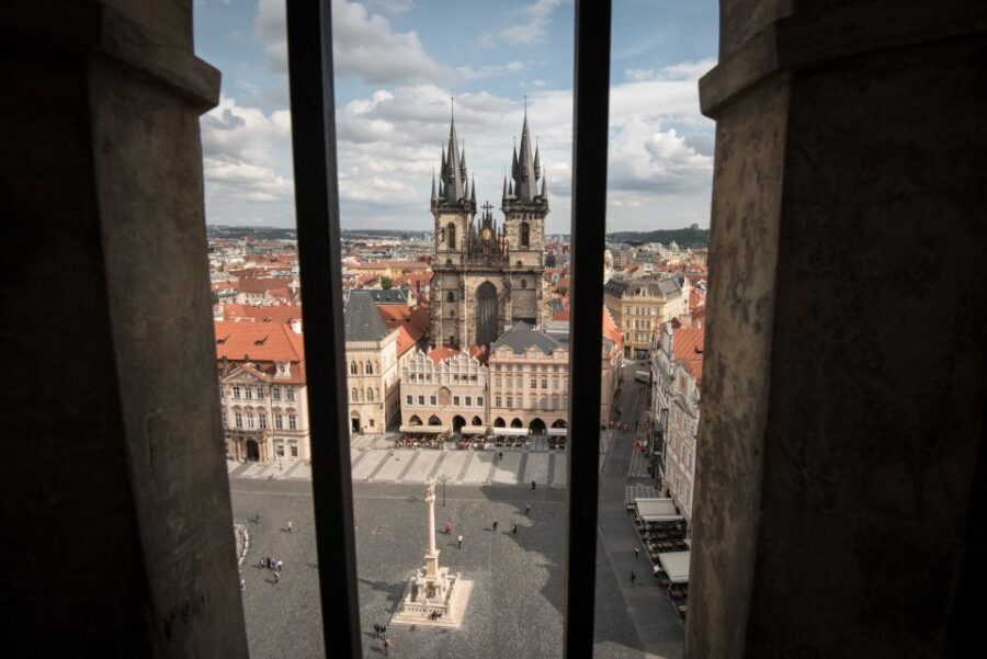 Prague: Old Town, Astronomical Clock and Underground Tour - Price and Value: Is $32 Worth It?