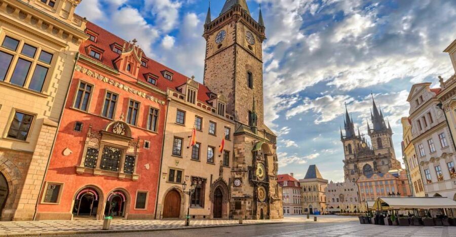 Prague: Old Town, Jewish Quarter & Astro Clock Walking Tour - Key Things Worth Noticing