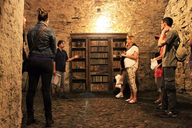 Prague Old Town, Medieval Underground and Dungeon Historical Tour - Key things I’d watch for
