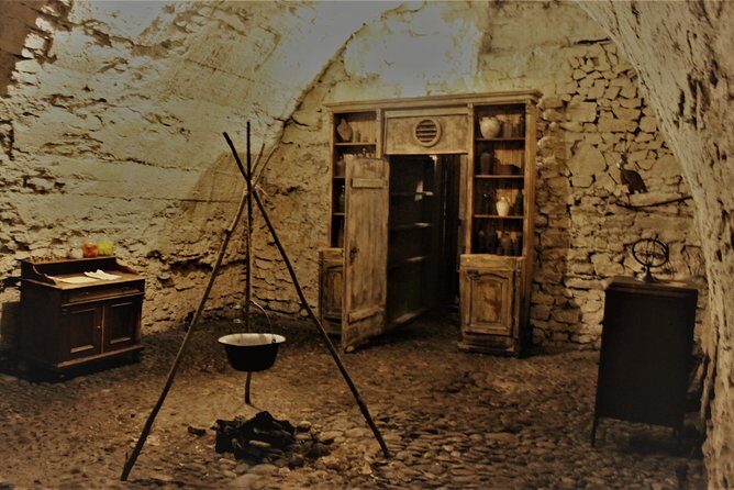 Prague Old Town, Medieval Underground and Dungeon Historical Tour - The Dungeon: Torture and Execution Instruments