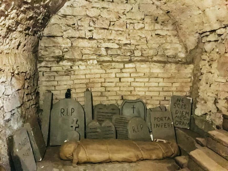Prague: Oldtown, Medieval Underground & Dungeon History Tour - The Dungeon: Torture Instruments and Hangman Jan Mydlář