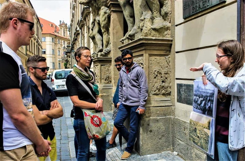 Prague: Oldtown, Medieval Underground & Dungeon History Tour - Guides Make the Difference: Funny, Clear, and On-Point