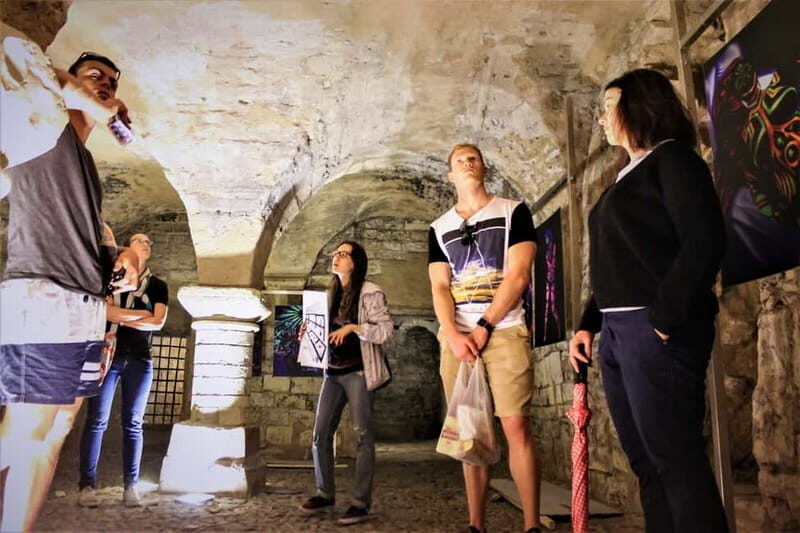 Prague: Oldtown, Medieval Underground & Dungeon History Tour - What You’ll Be Doing in 80 Minutes (and Why It Feels Efficient)