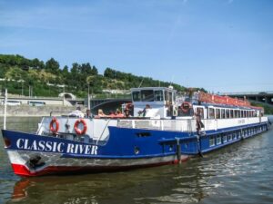 Prague: Panoramic Vltava River Cruise - Finding Classic River at Dvorakovo embankment pier 17