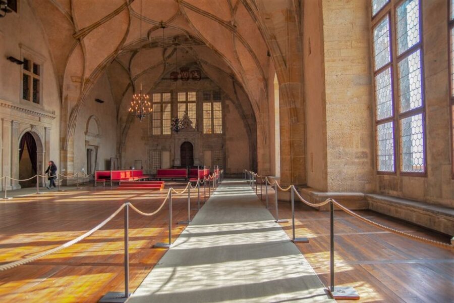 Prague: Prague Castle Complex Smartphone Audio Guide - Old Royal Palace and Vladislav Hall: Where Power Meets Drama