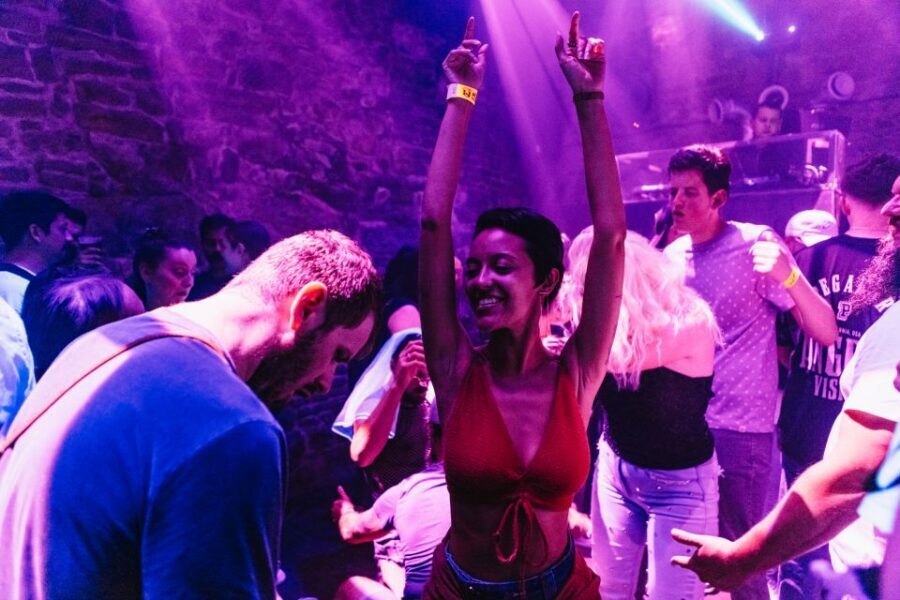 Prague: Pub Crawl with Unlimited Drinks & 5-floor Club Entry - Why This Prague Pub Crawl Works When You Want Nightlife Fast