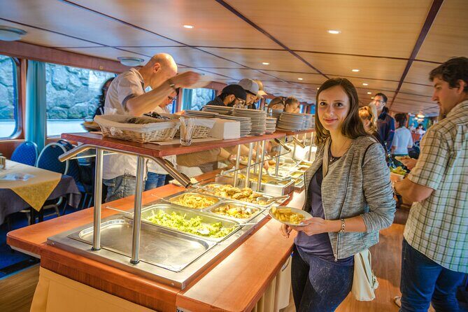 Prague: Sightseeing Boat Cruise with Buffet Dinner - Value check: is $59.23 worth it?