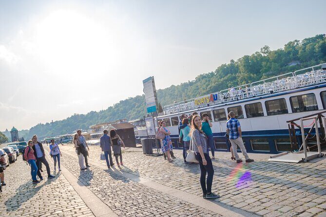 Prague: Sightseeing Boat Cruise with Buffet Dinner - Getting to the boat: Pier 17 timing and your best chance at a good seat