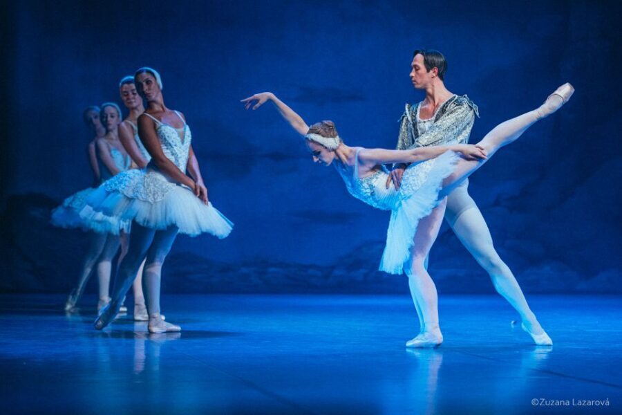 Prague: The Best of Swan Lake Ballet Tickets - The cast: Odette/Odile and the characters that keep the plot moving
