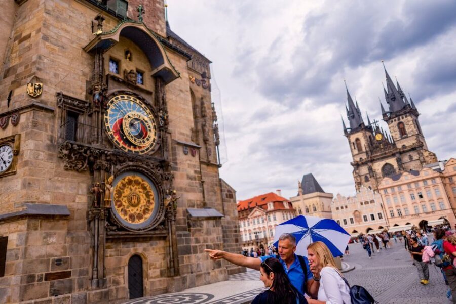 Prague Through the Eyes of Franz Kafka 2.5-Hour Tour - Josefov: Where Kafka’s Prague Became Personal