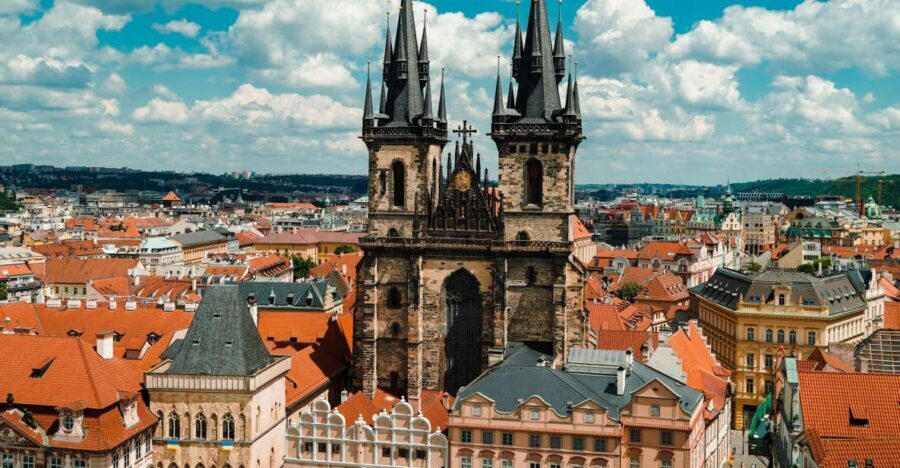 Prague: Top Sights and Historic Center Introduction Tour - Should you book this Prague Top Sights and Historic Center intro?