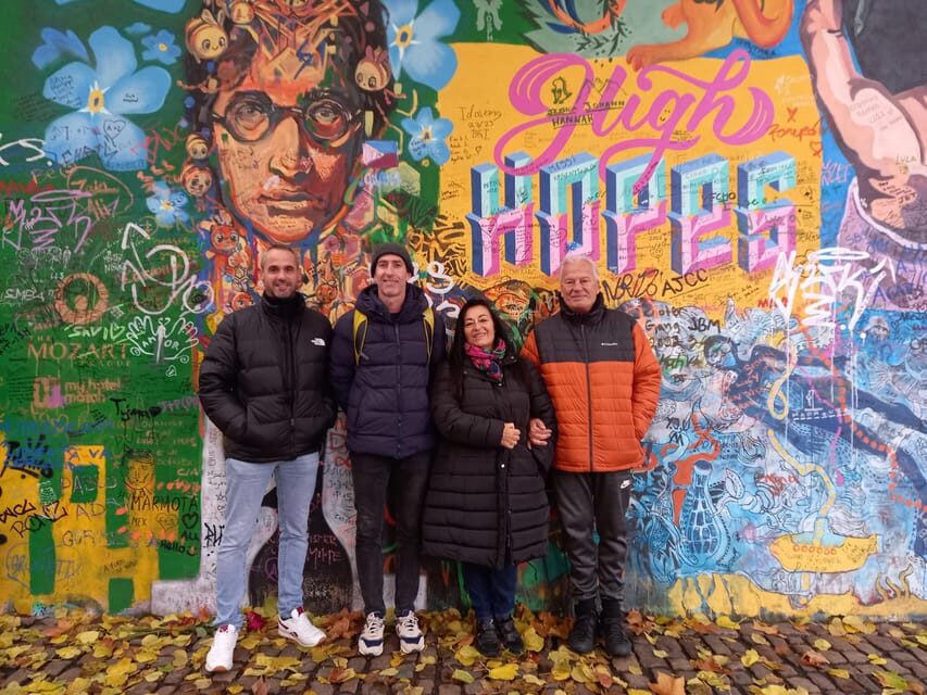 Prague : Visite insolite avec un guide journaliste français - Key points you’ll care about