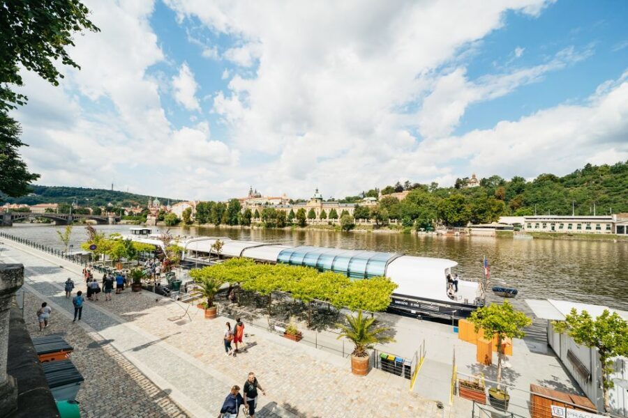 Prague: Vltava River Lunch Cruise in an Open-Top Glass Boat - Why the Prague Vltava Lunch Cruise beats a regular walking day
