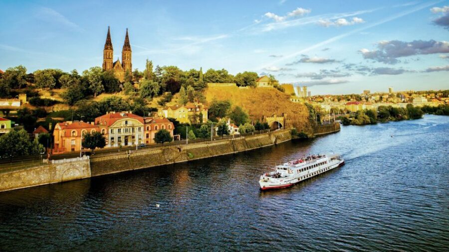 Prague: Vltava River Night Cruise with Buffet - Key things to know before you go