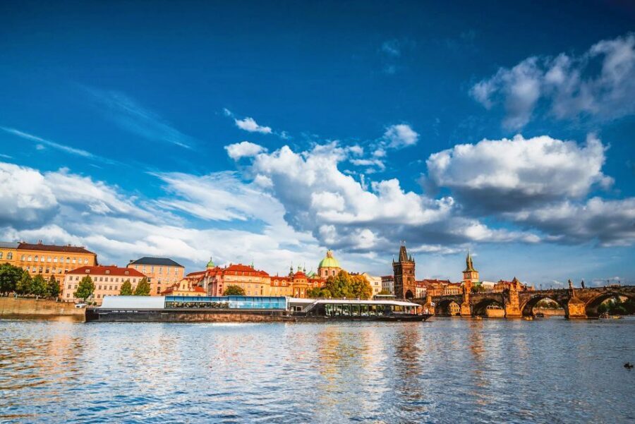 Prague: Vltava River Night Cruise with Buffet - Drinks, Wi-Fi, and the little comfort perks that matter more than you think