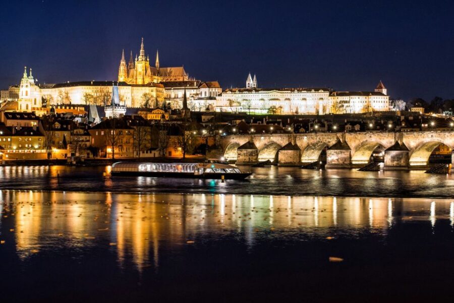 Prague: Vltava River Night Cruise with Buffet - Smooth sailing and how timing affects the whole evening