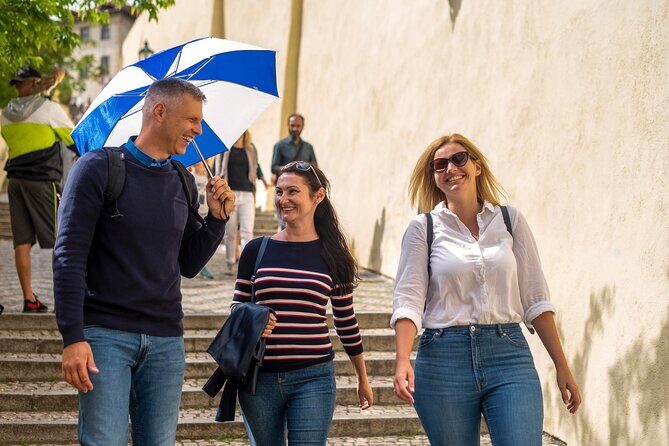 Prague Walking Tour of Old Town, Charles Bridge and Prague Castle - The guide factor: what shines when the stories are good