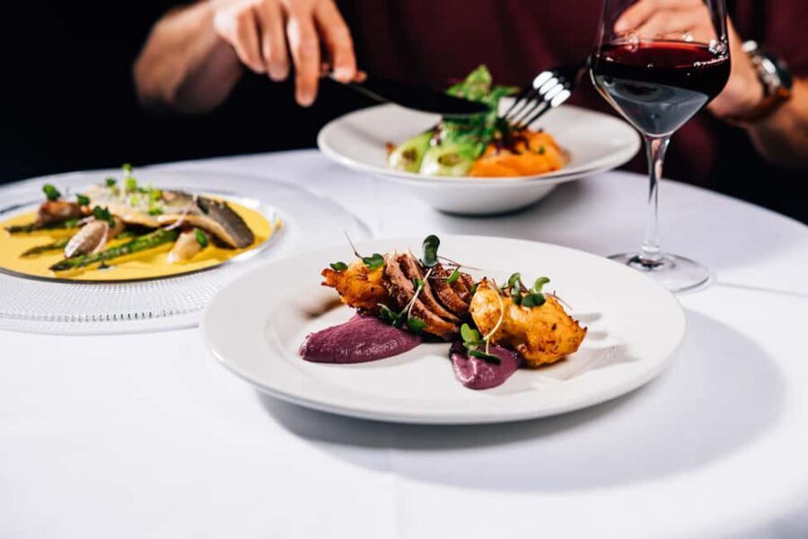 Prague:Breathtaking Cabaret Show with 4-Course Dinner Option - Food, Drinks, and Service: Where the Night Earns Its Stars