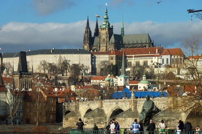 Shared Arrival Transfer: Prague Airport to Hotels - Common Glitches to Plan For (So Your Trip Starts Smooth)