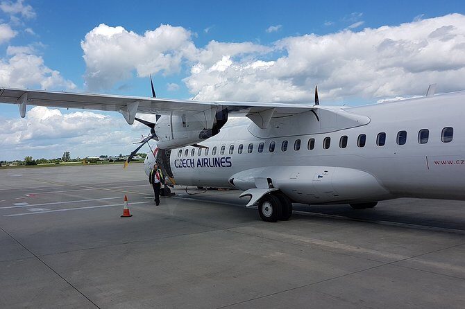 Shared Departure Transfer: Prague Hotel to Prague Airport - Key Points at a Glance
