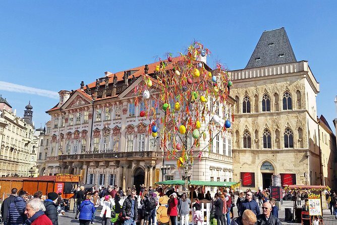 Small Group Prague Old Town and Jewish Quarter Walking Tour - Jewish Quarter Stops: Synagogues, Cemetery, and Line-Savvy Timing