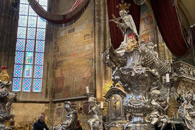 Small-Group Tour of Prague Castle with a local guide - Views from the Old Castle Stairs (and what to do with them)