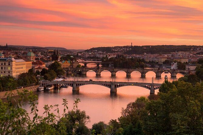 Small-Group Walking Photo Tour of Prague - The Castle area finale: putting techniques to work