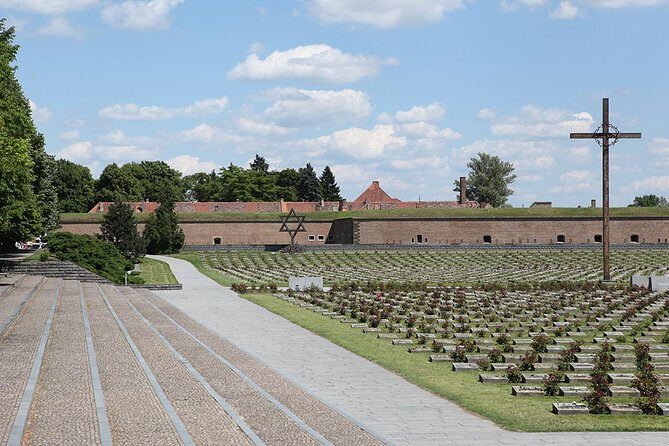 Terezin Concentration Camp Day Tour Including Admission From Prague - The guide experience: what to look for