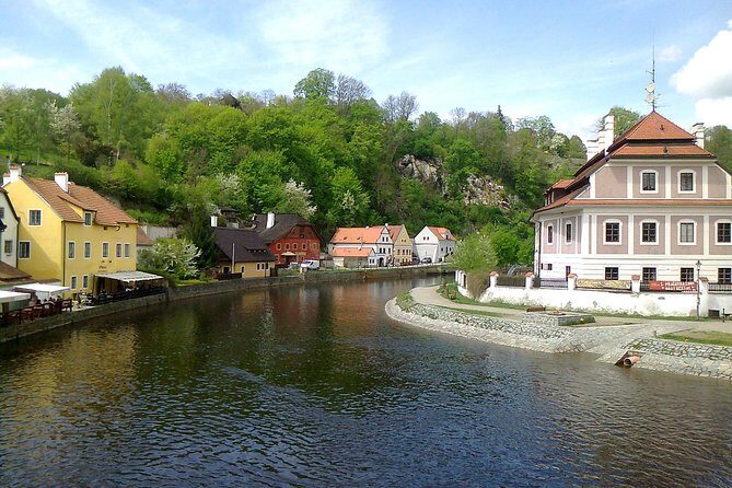 Trip to Cesky Krumlov from Prague - Lunch, Shop Stops, and the Reality of Group Add-Ons